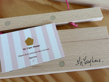 Charger l'image dans la galerie, Attache Poster Aimanté en Bois Brut – Made in France
